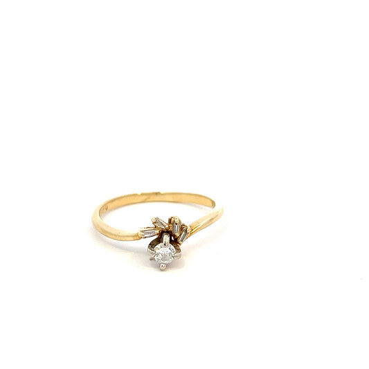 Natural Diamond Solitaire with Baguette Diamond Accent - 18k - Yellow Gold - Size 9