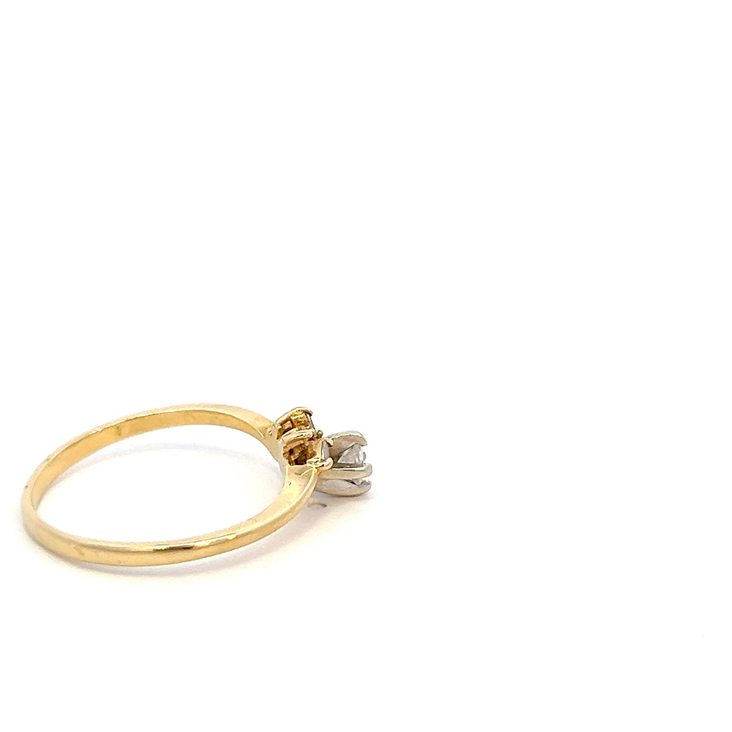 Natural Diamond Solitaire with Baguette Diamond Accent - 18k - Yellow Gold - Size 9